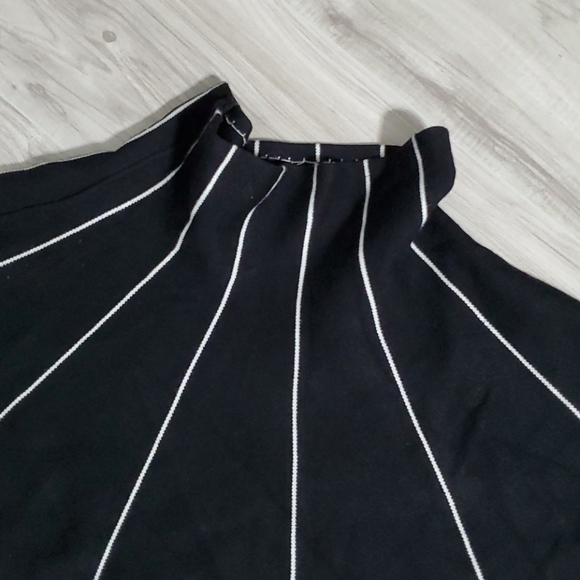 skater skirt black white stripe round twirl mini - Picture 2 of 5